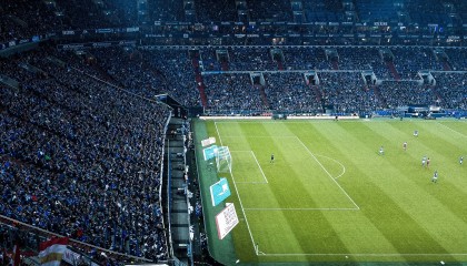 开云体育下载-赛场斩获瞬间：精彩击球赢得掌声如雷，击俭比赛得分