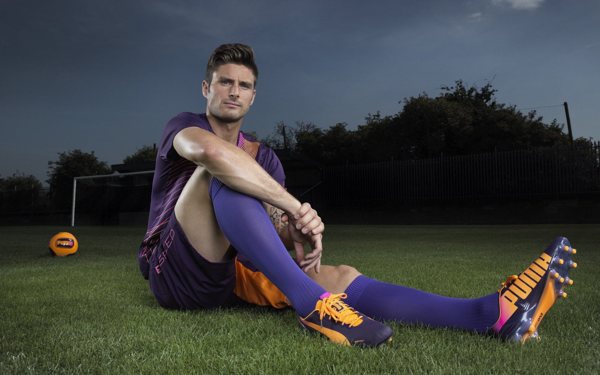 _云端天幕跑：虚拟现实中的极速飞行_，云端天空