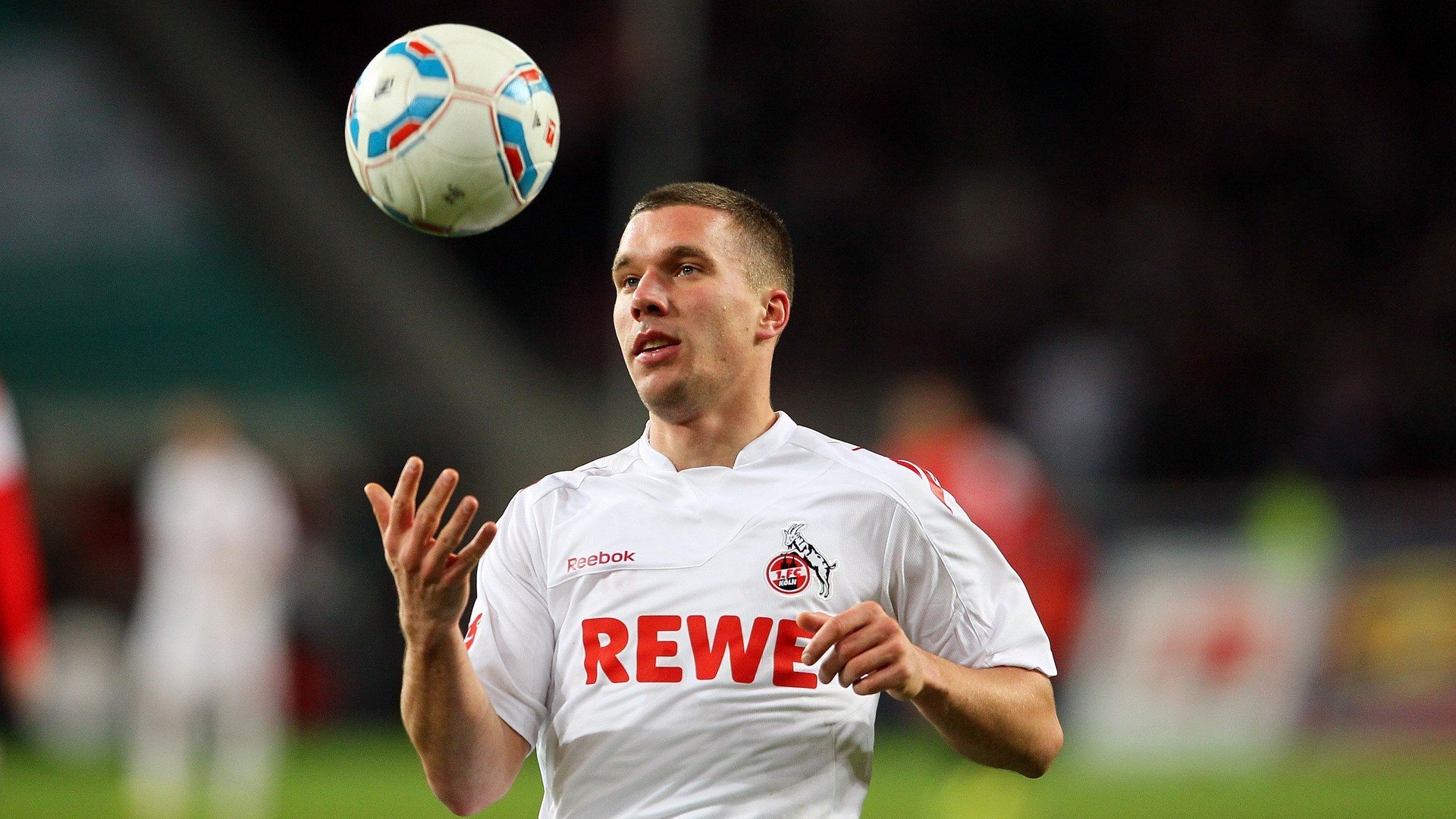 “足球文化节开幕，展现中国足球多元魅力”，足球文化节绘画